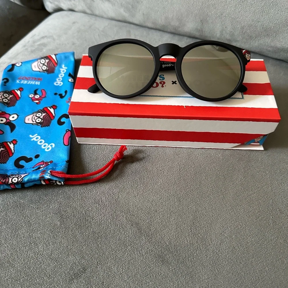 GOODR X WALDO SUNGLASSES - BRAND NEW